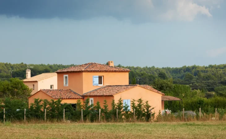 Maison RT 2005 de 120 m² classique des années 2000