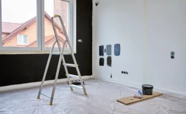 Mise en peinture d'une maison en rénovation
