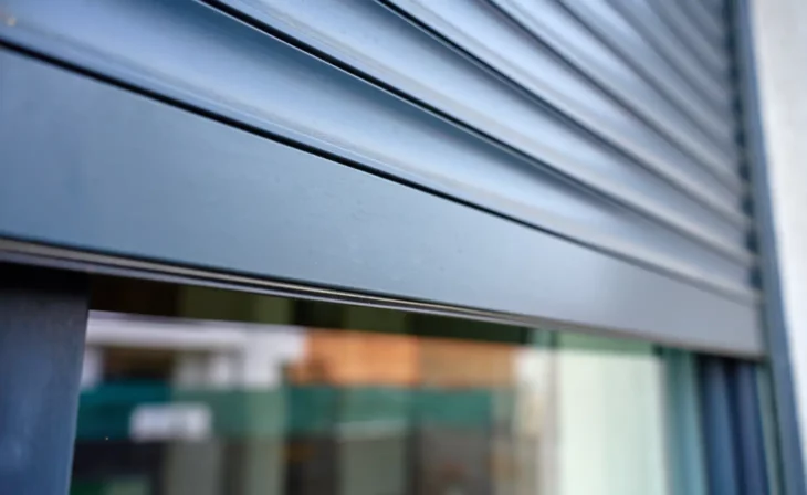 Volet roulant en aluminium de style moderne